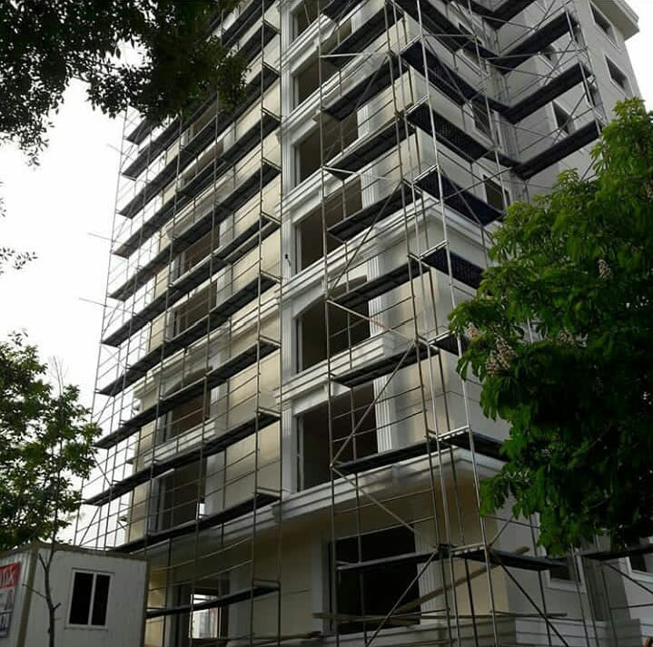 Kadıköy Mantolama Ustası tarafından uygulanmış modern dış cephe mantolama örneği, İstanbul genelinde enerji tasarruflu binalar